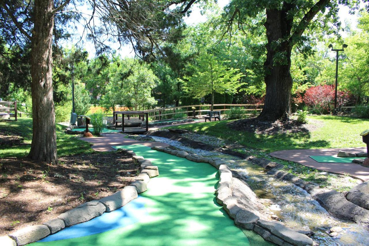 Grand Bear Resort At Starved Rock Utica Esterno foto